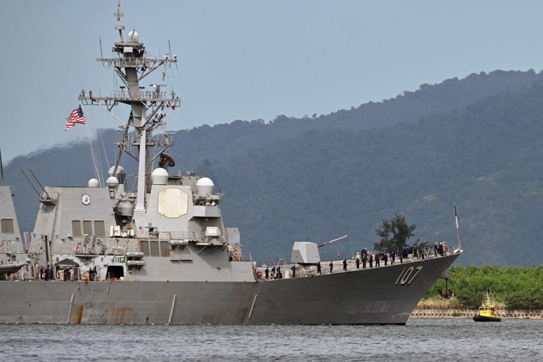 US ship heads to Trinidad and Tobago amid Caribbean tensions
