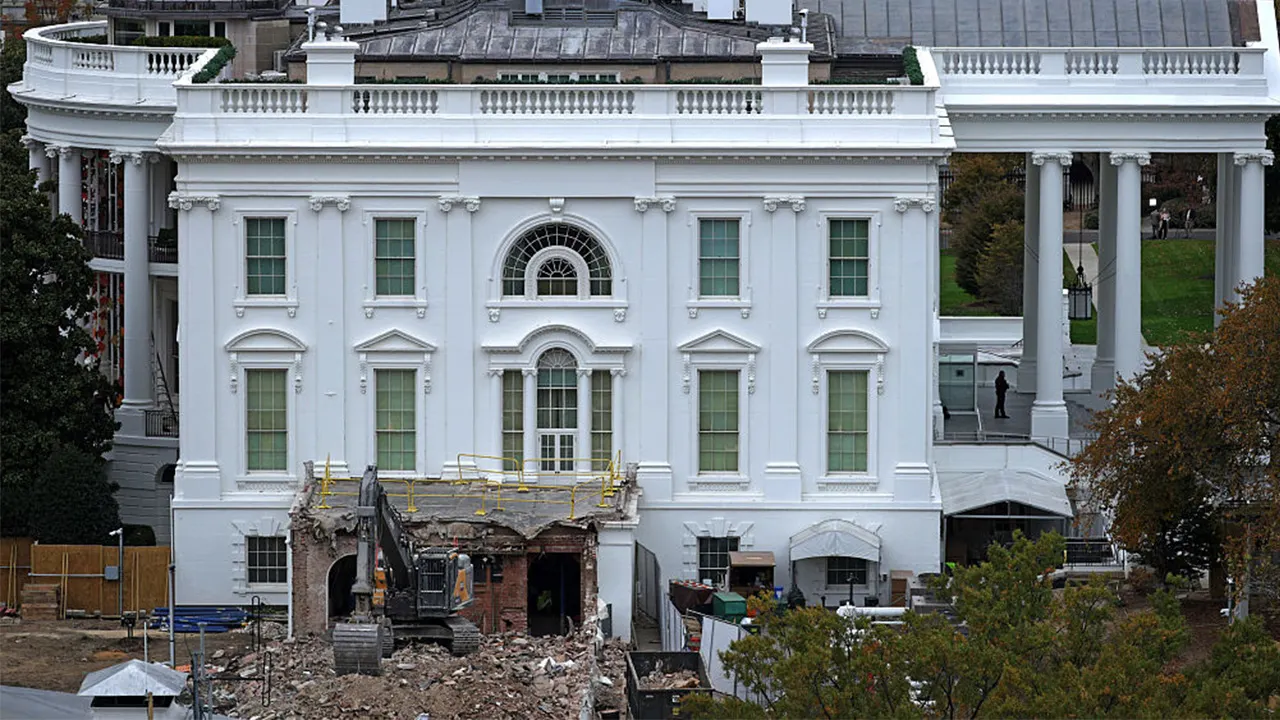 White House ousts arts commissioners expected to oversee ballroom, arch construction