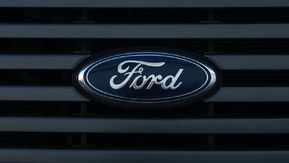 Ford recalls 290K vehicles over rearview camera safety issue