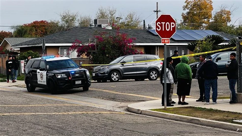 Shopping mall shooting wounds 2, prompts Black Friday evacuation in the Bay Area