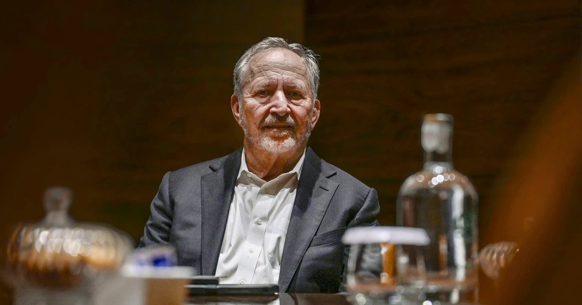 Larry Summers goes on leave at Harvard as university investigates ties to Epstein