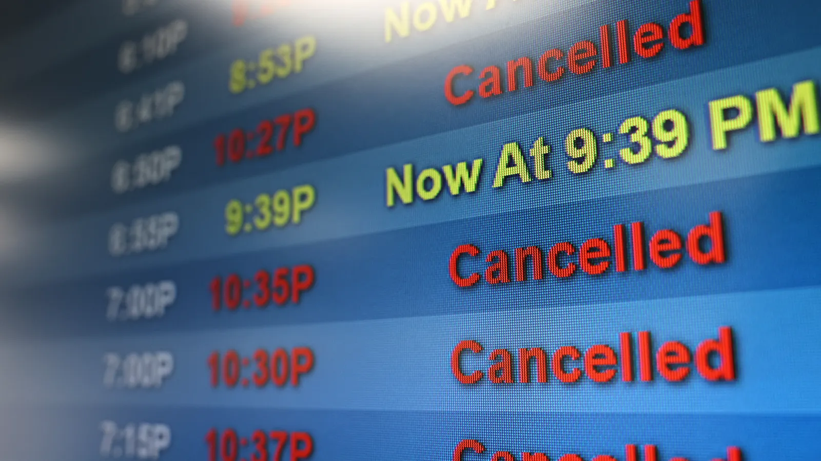 Airport closures, flight delays expected to continue amid shutdown