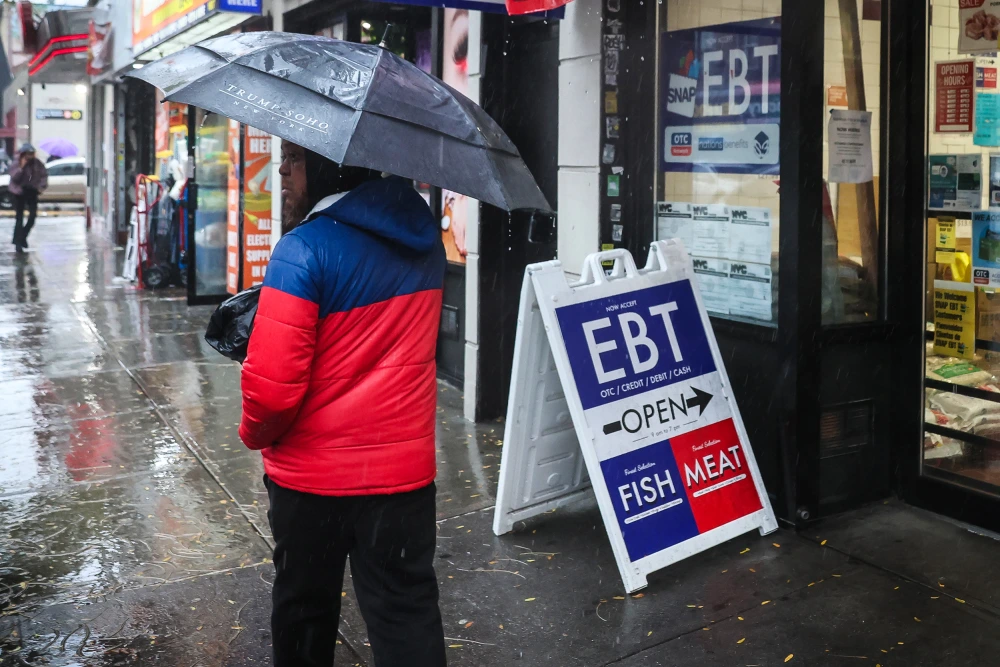 Balance zero: SNAP recipients go without food after benefits don’t arrive