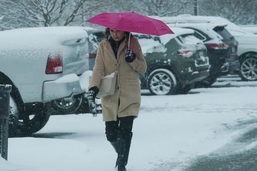 Arctic blast brings snow, frigid temperatures to much of U.S.