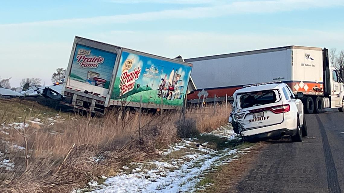 ‘Tragic event’: Indiana sheriff’s deputy fatally struck while assisting stranded motorist