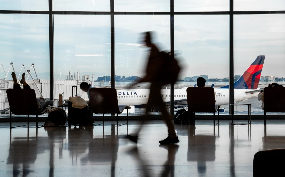 Nearly 800 air traffic controllers and techs with perfect attendance during shutdown to receive $10K bonuses