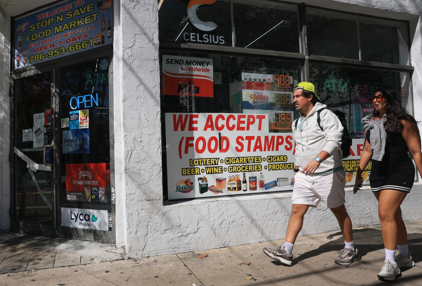 US judge orders Trump administration to fully fund Snap benefits in November