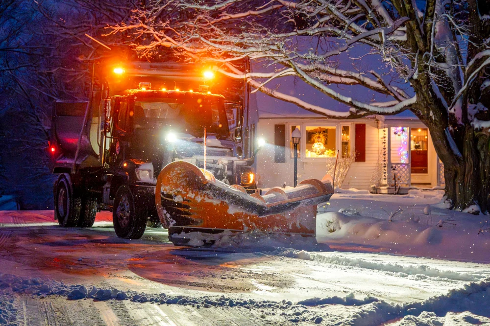 Natural gas prices jump 25% as winter storm approaches