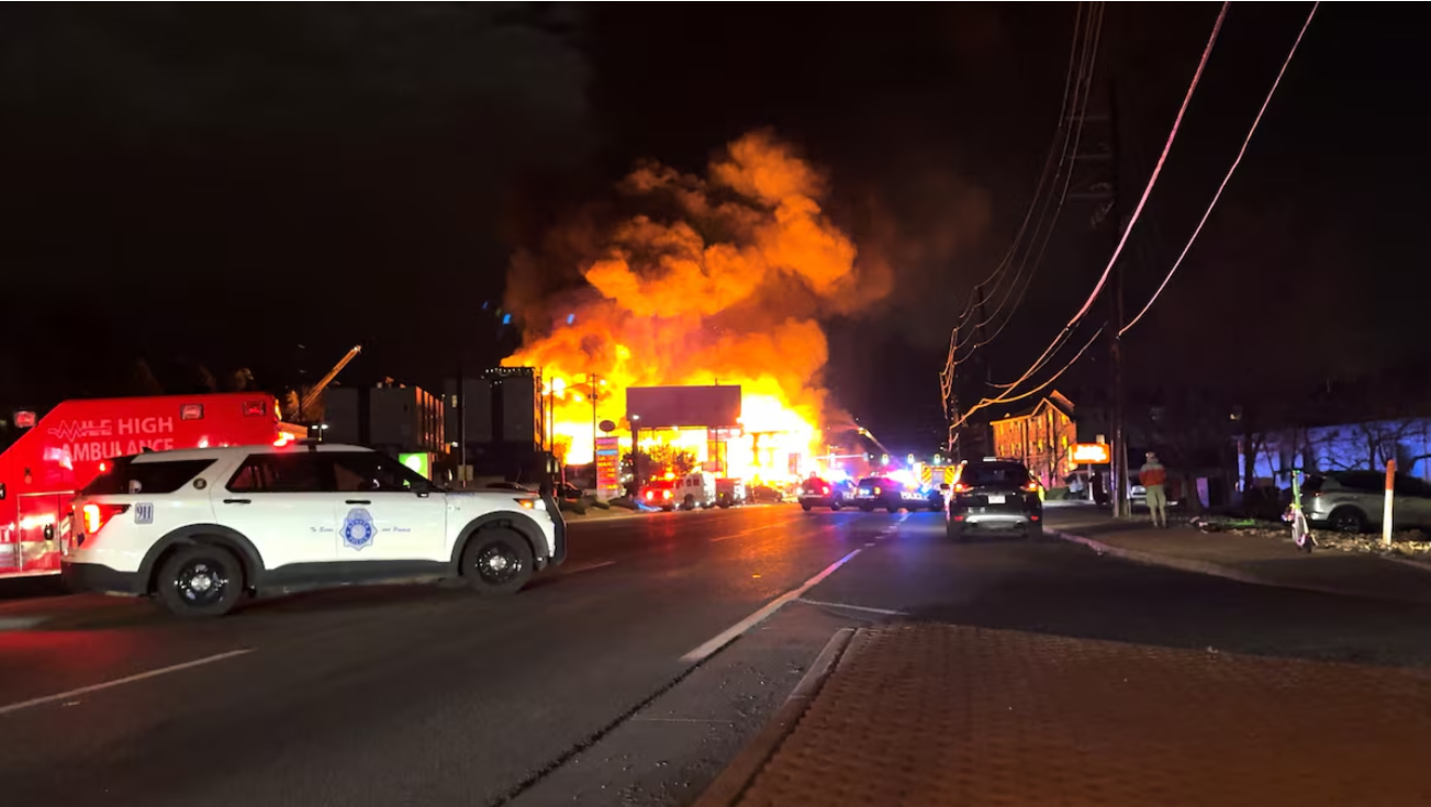 Fire engulfs Denver apartment building under construction, causing power outages