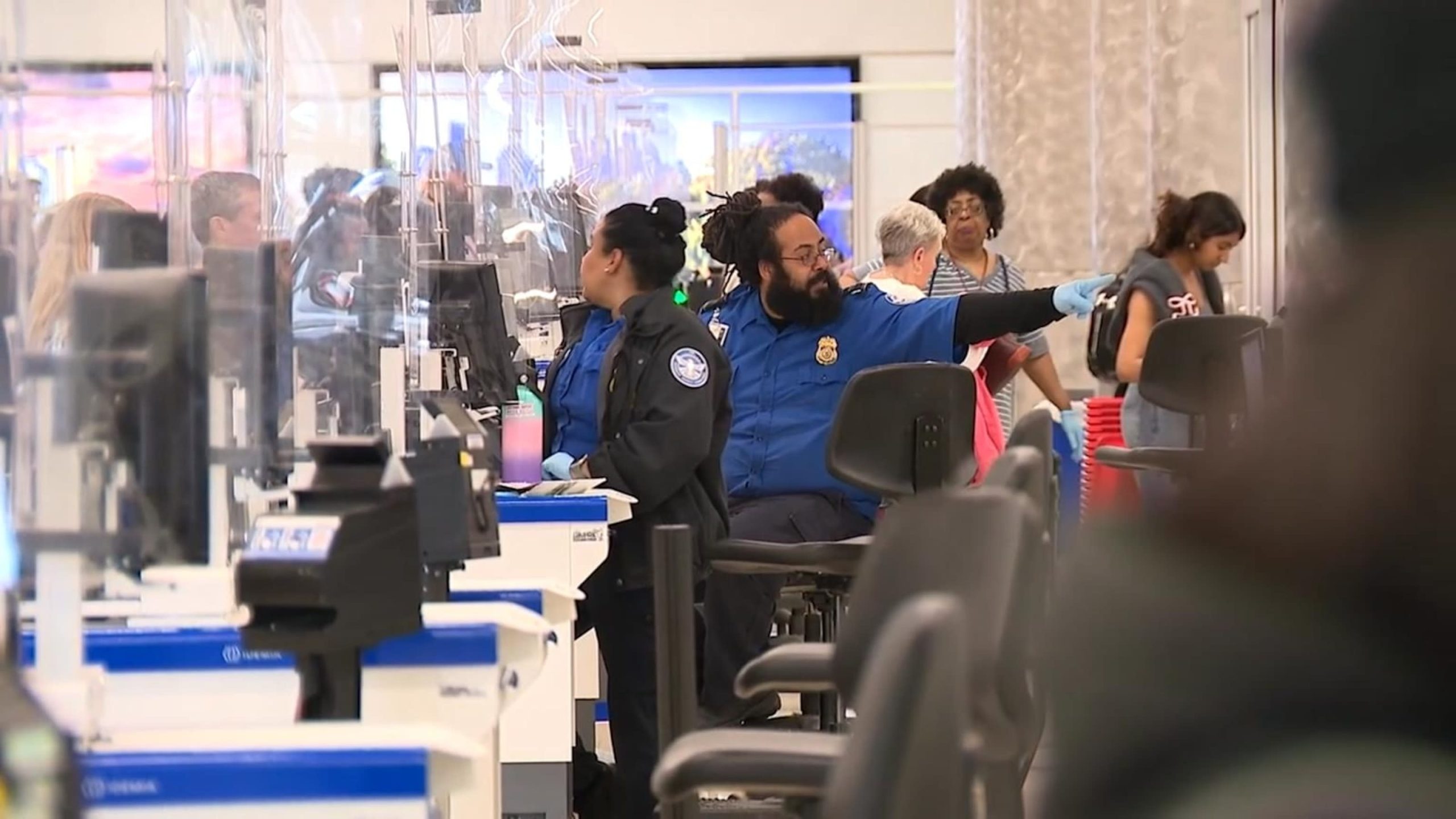 Days from recess, Democrats and Republicans blame each other for TSA chaos