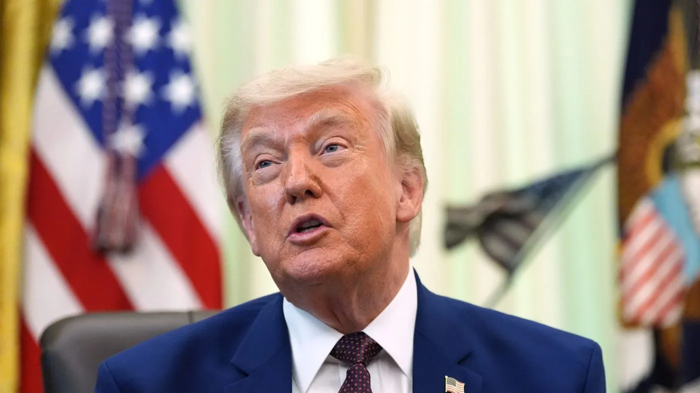 Trump warns hundreds of hospitals of fines over missing price information