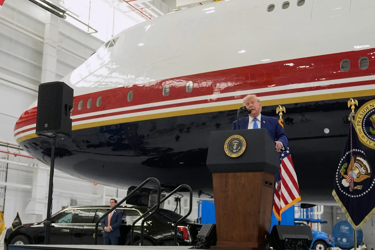Trump unveils new plane for Air Force One, a gift from Qatar
