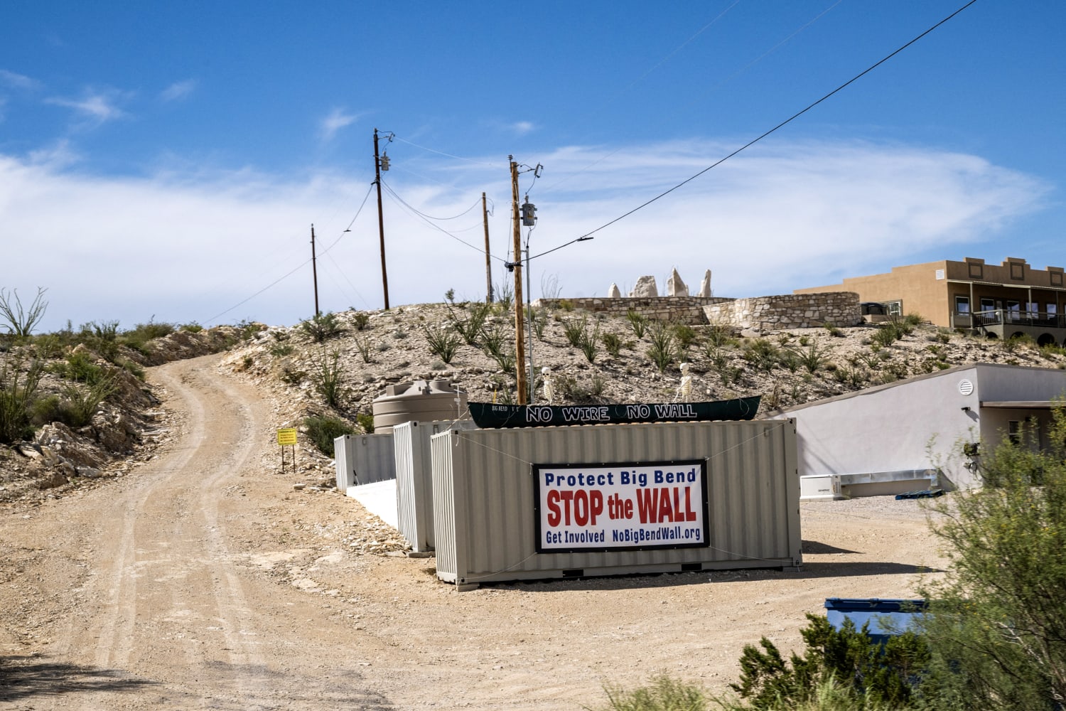 Texas landowners sue Trump administration over border, Big Bend construction